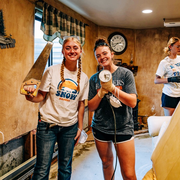 Snow College students help with reconstruction in Fountain Green, UT